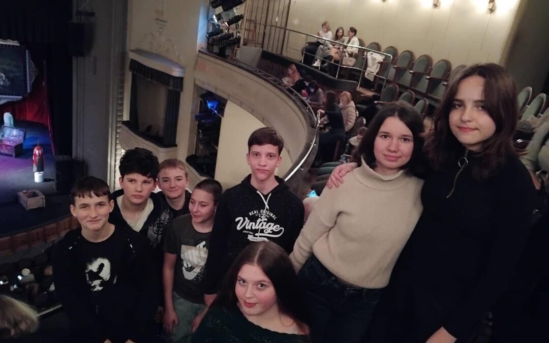 Учні 7А класу здійснили чудову прогулянку весняним Львовом, відвідали театр імені М.Заньковецької.