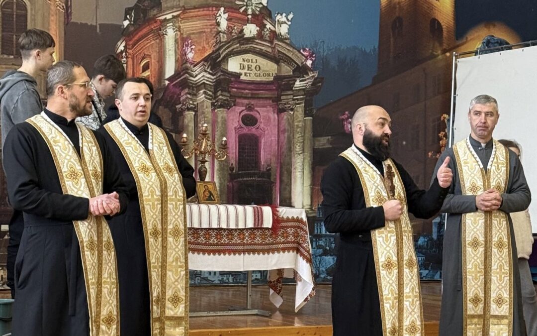 До нас завітали священники з йорданською водою